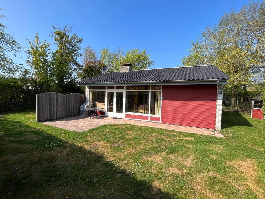 Knusse Bungalow Op Groen Park! Ouddorp Ngoại thất bức ảnh